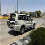 Mitsubishi Pajero Full option - Image 2