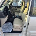 Mitsubishi Pajero Full option - Image 5